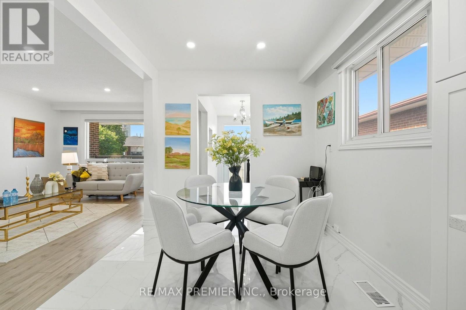 15 Madonna Gardens, Toronto, ON - Indoor Photo Showing Dining Room