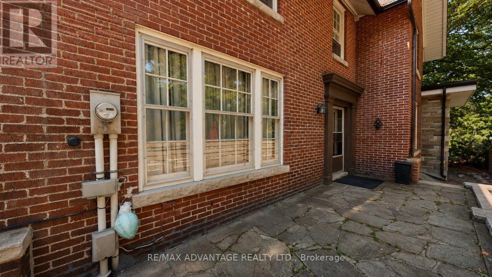 4 Farley Place, St. Thomas, ON - Outdoor