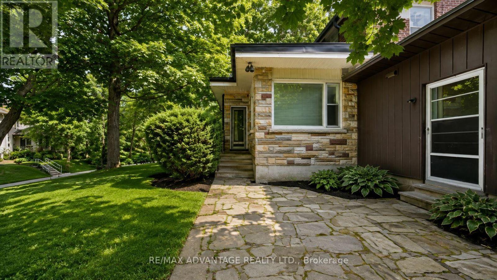 4 Farley Place, St. Thomas, ON - Outdoor With Deck Patio Veranda