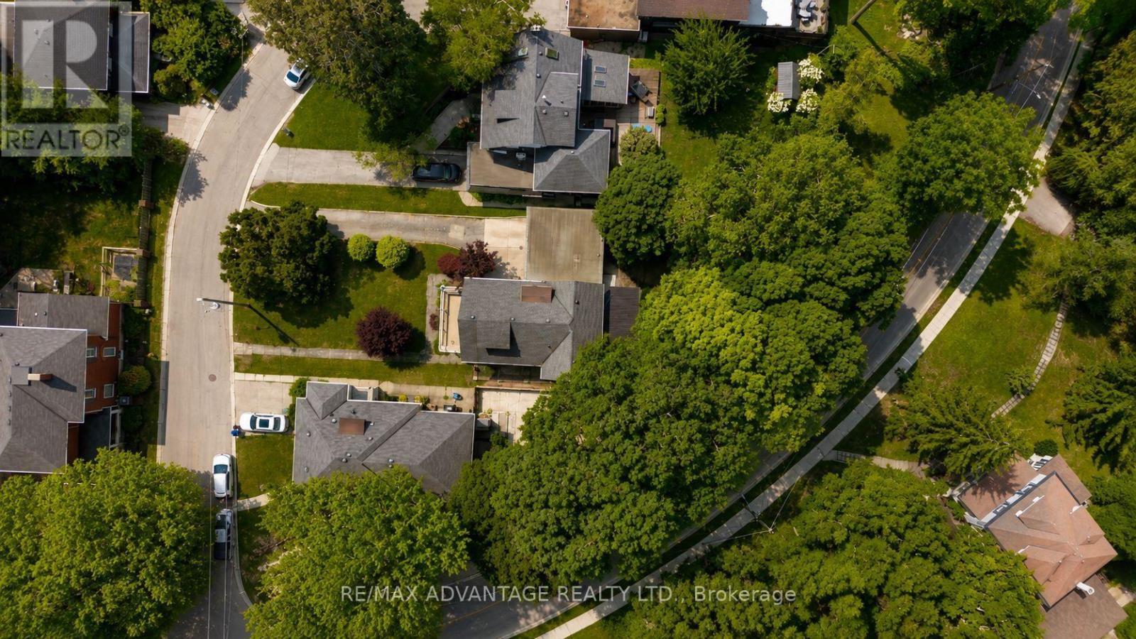 4 Farley Place, St. Thomas, ON - Outdoor With View