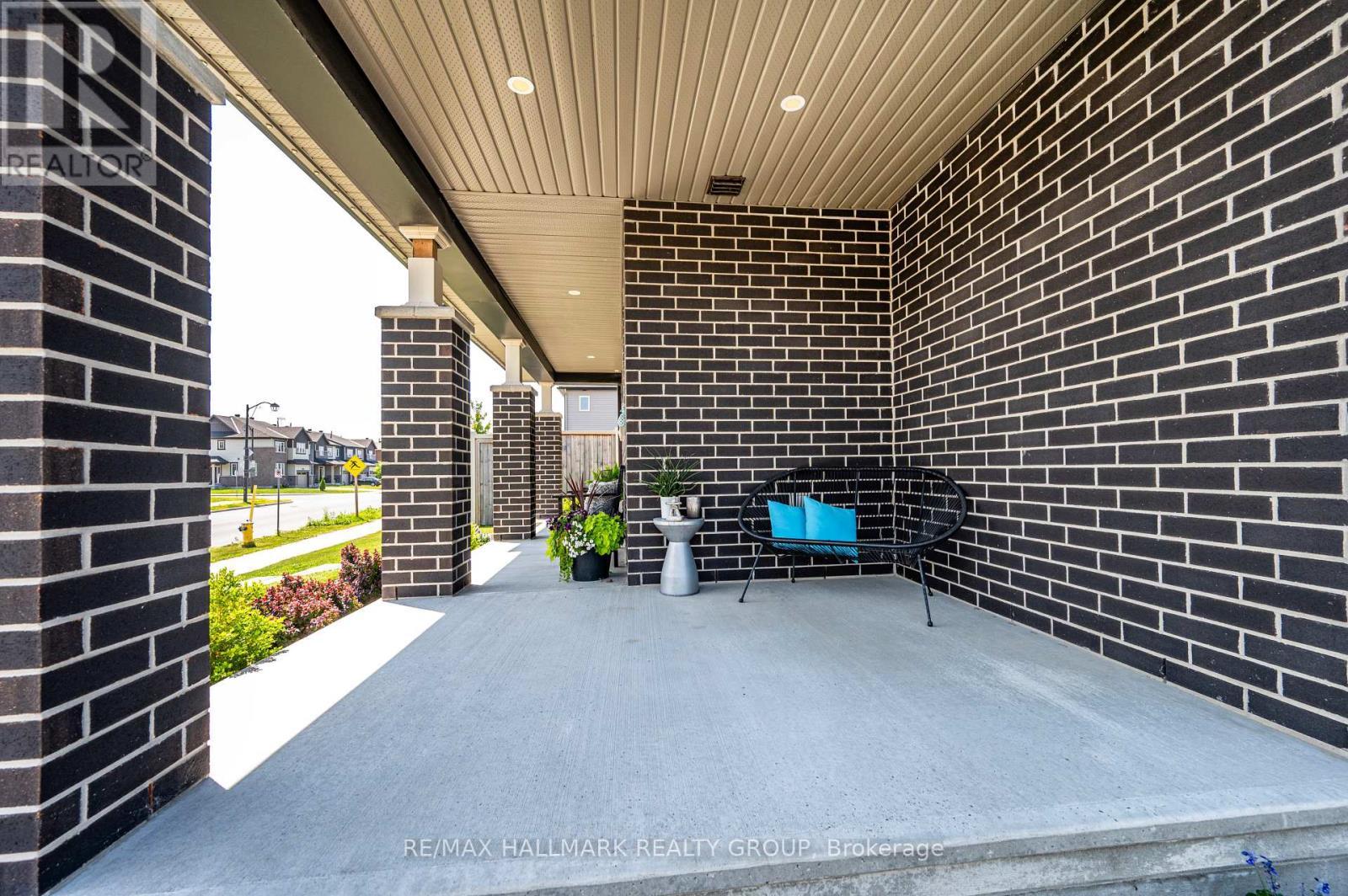 595 Decoeur Drive, Ottawa, ON - Outdoor