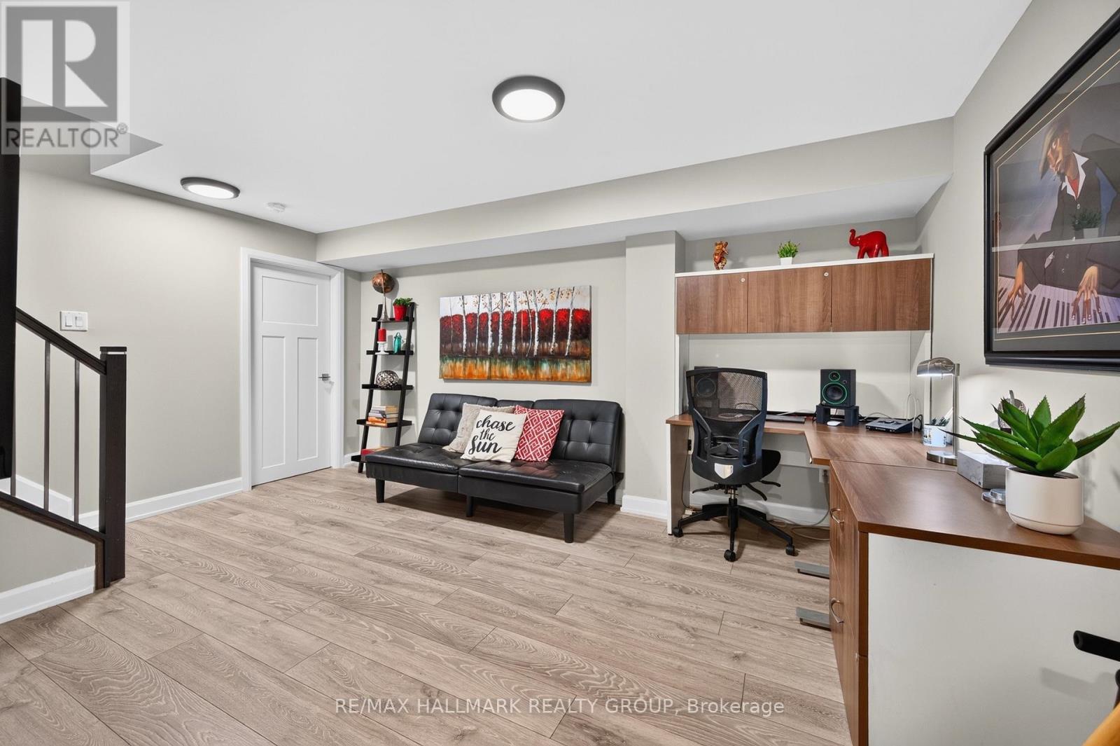 595 Decoeur Drive, Ottawa, ON - Indoor