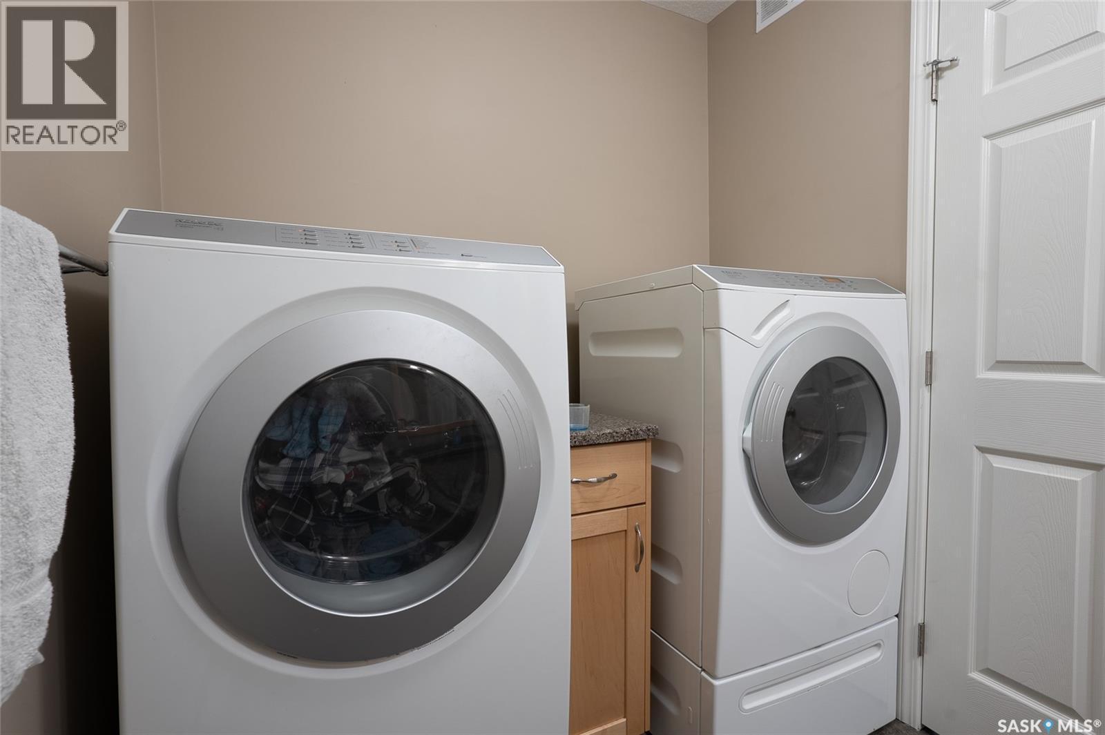 Roberts Riverfront Acreage, South Saskatchewan River, SK - Indoor Photo Showing Laundry Room