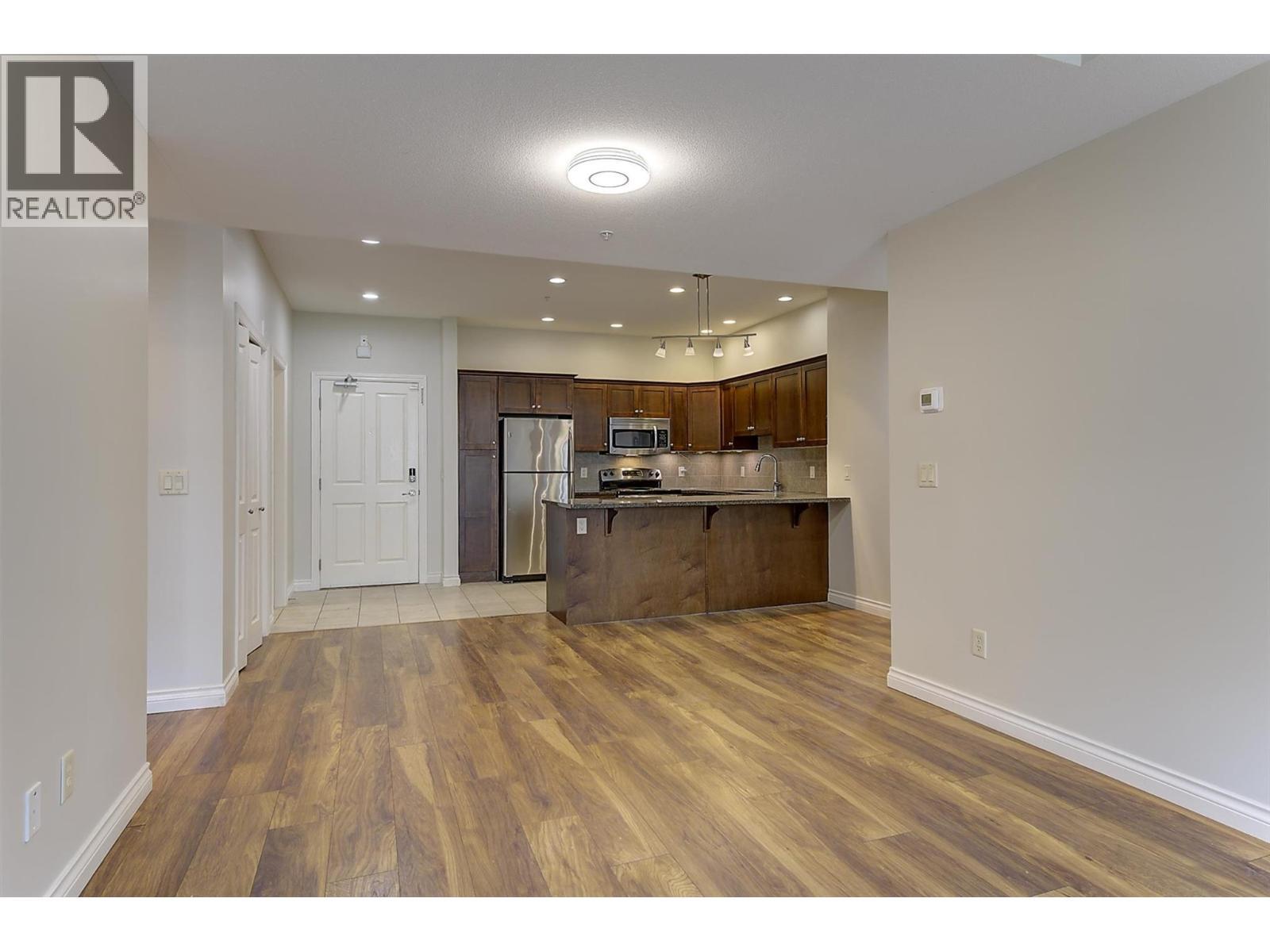 3842 Old Okanagan Highway Unit# 4205, West Kelowna, BC - Indoor Photo Showing Kitchen