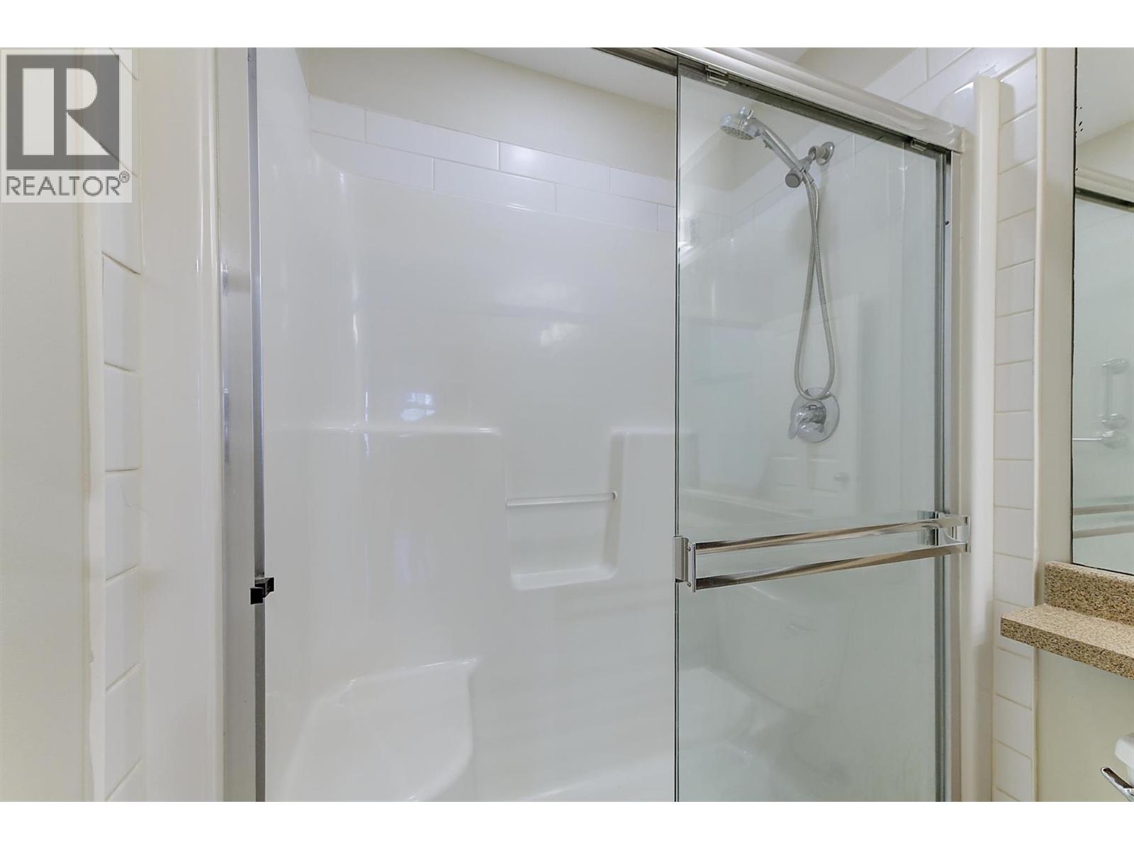 3842 Old Okanagan Highway Unit# 4205, West Kelowna, BC - Indoor Photo Showing Bathroom