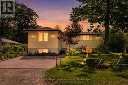77 LAIDLAW STREET Wasaga Beach, ON L9Z 2L2