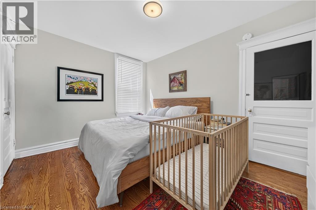 148 Markland Street, Hamilton, ON - Indoor Photo Showing Bedroom