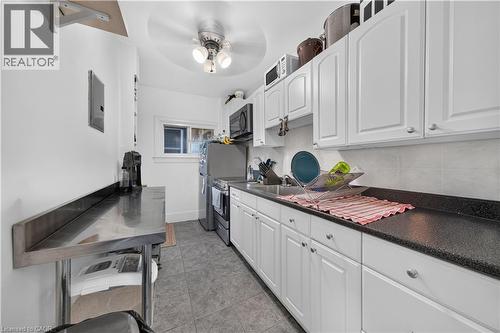 148 Markland Street, Hamilton, ON - Indoor Photo Showing Kitchen
