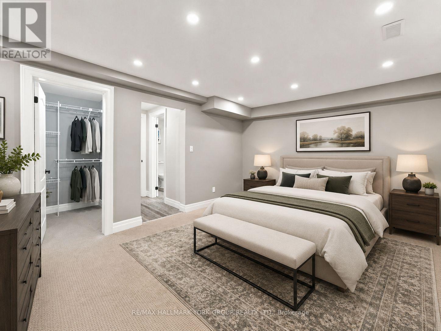 Basement bdrm w/ large w/in closet (Virtual stgd) - 111 Whispering Pine Trail, Aurora, ON - Indoor Photo Showing Bedroom