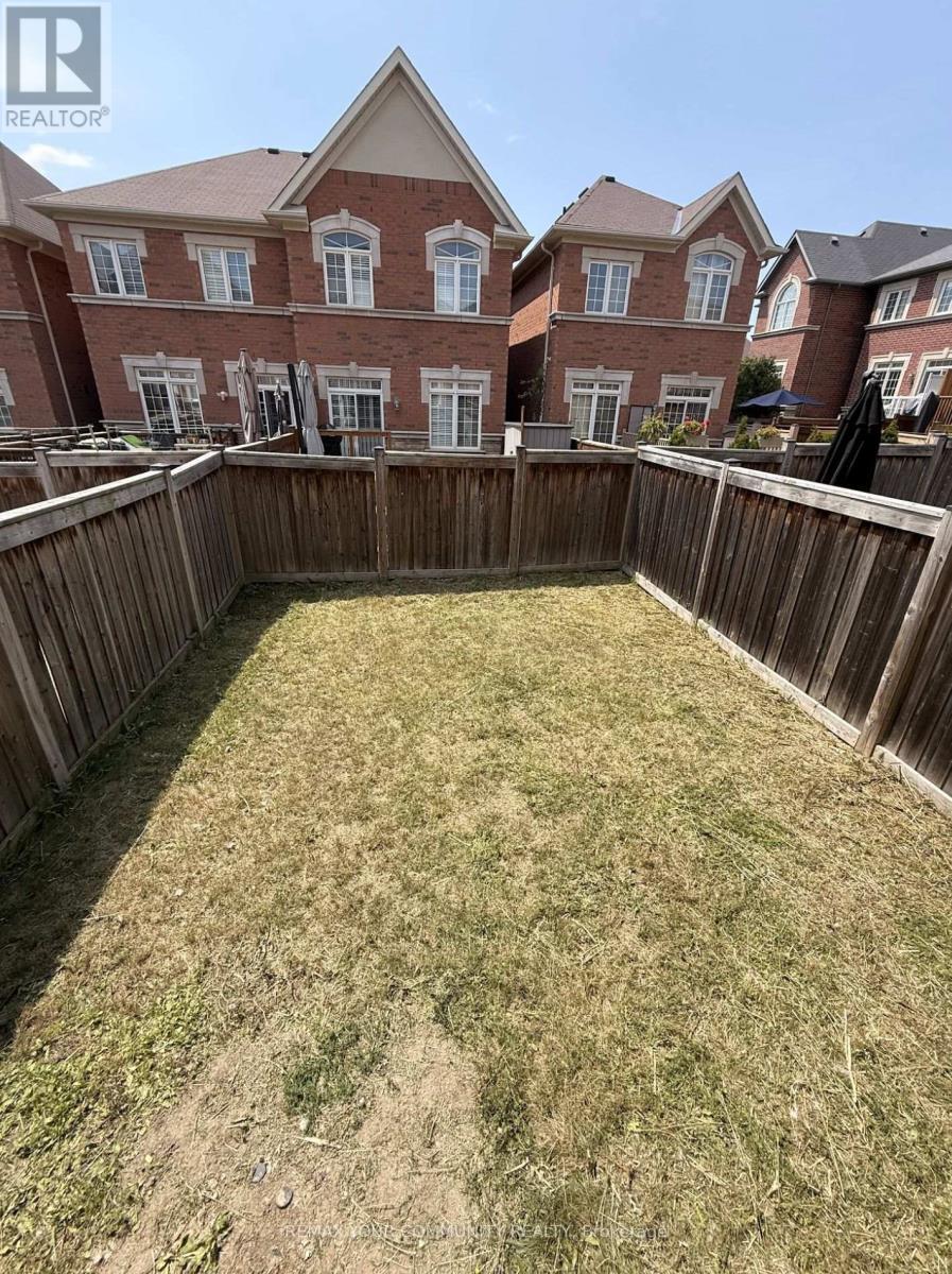 20 Overlander Way, Vaughan, ON - Outdoor