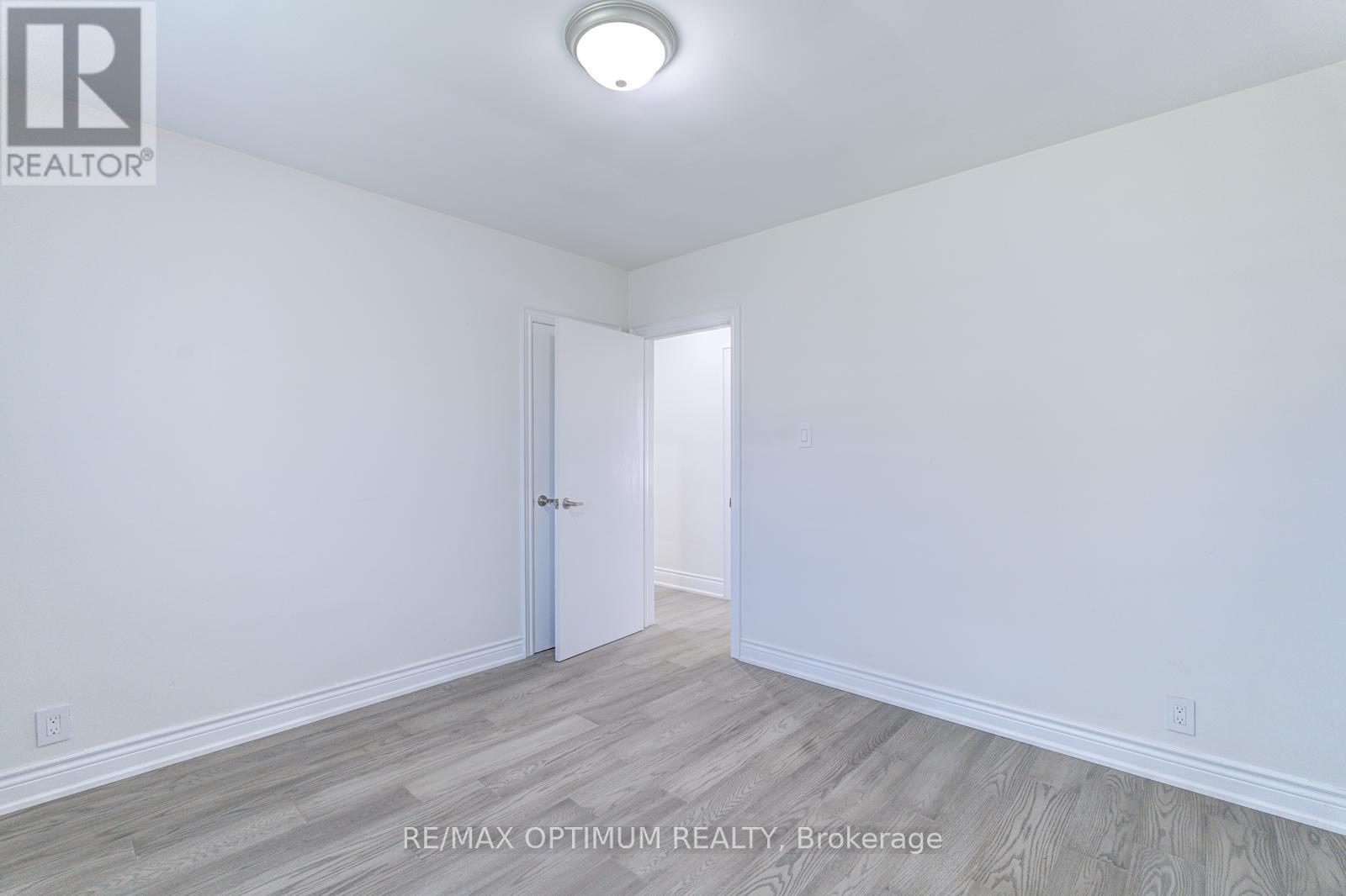 1747 Coram Crescent, Mississauga, ON - Indoor Photo Showing Other Room