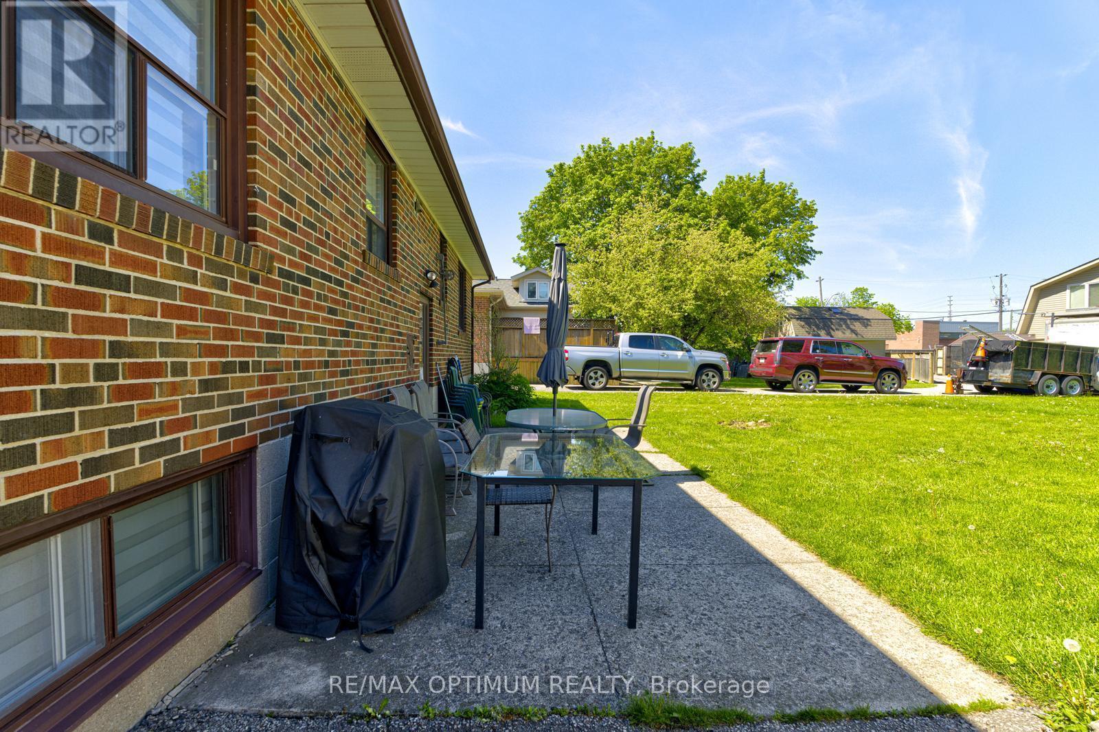 1747 Coram Crescent, Mississauga, ON - Outdoor