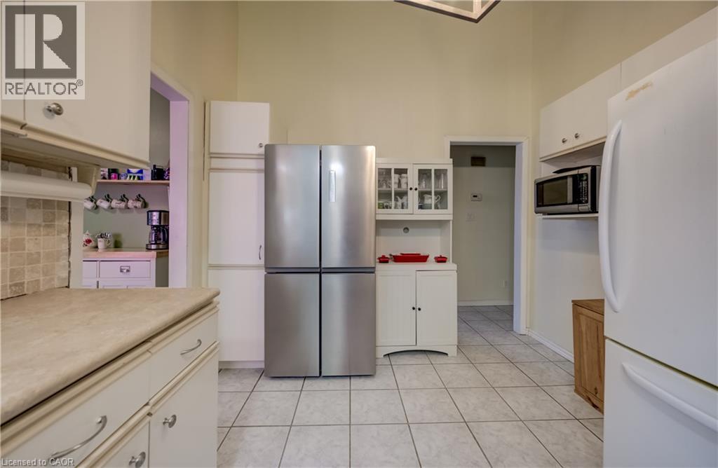 1853 Highway 24 S, Cambridge, ON - Indoor Photo Showing Kitchen