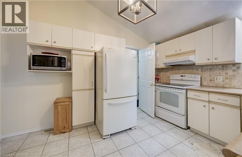 1853 Highway 24 S, Cambridge, ON - Indoor Photo Showing Kitchen