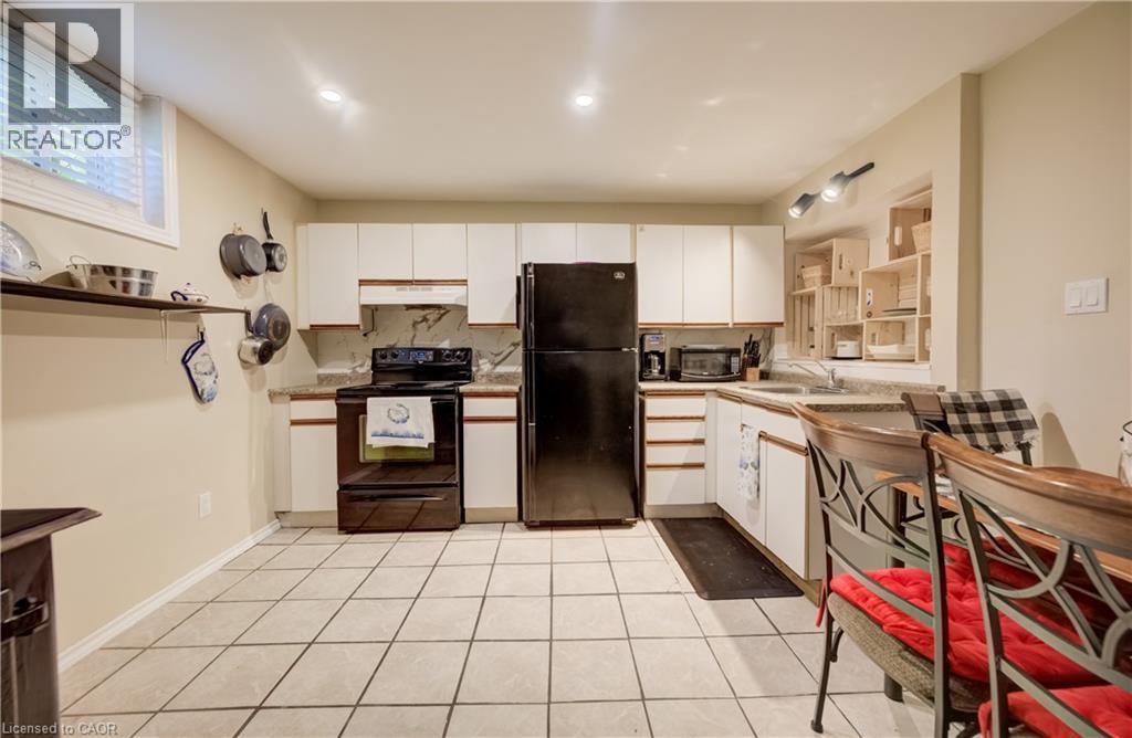 1853 Highway 24 S, Cambridge, ON - Indoor Photo Showing Kitchen