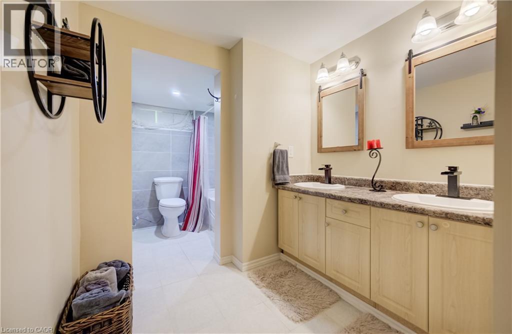1853 Highway 24 S, Cambridge, ON - Indoor Photo Showing Bathroom