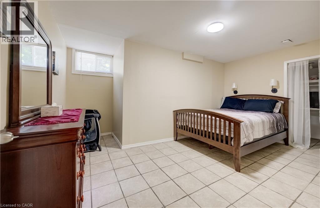 1853 Highway 24 S, Cambridge, ON - Indoor Photo Showing Bedroom
