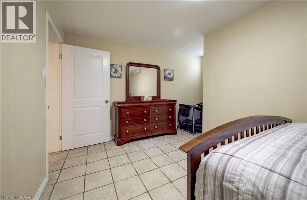1853 Highway 24 S, Cambridge, ON - Indoor Photo Showing Bedroom