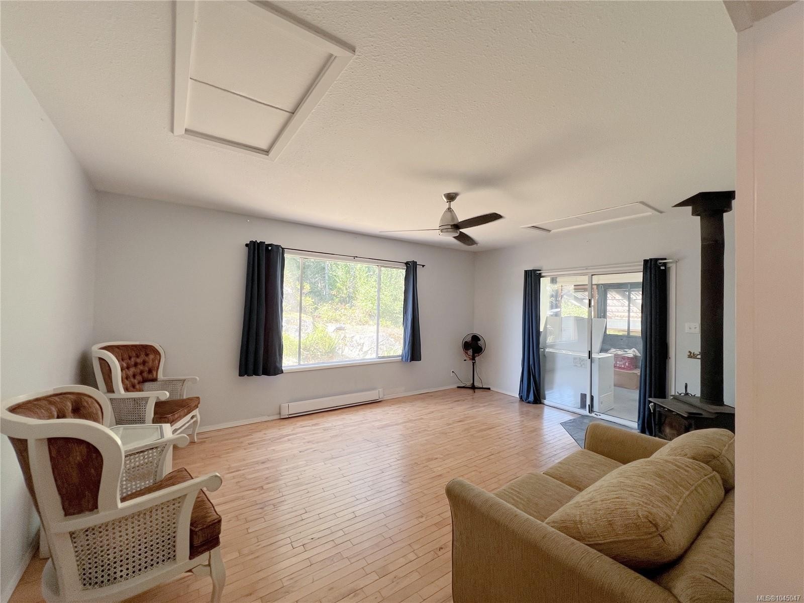 401 Conuma Dr, Gold River, BC