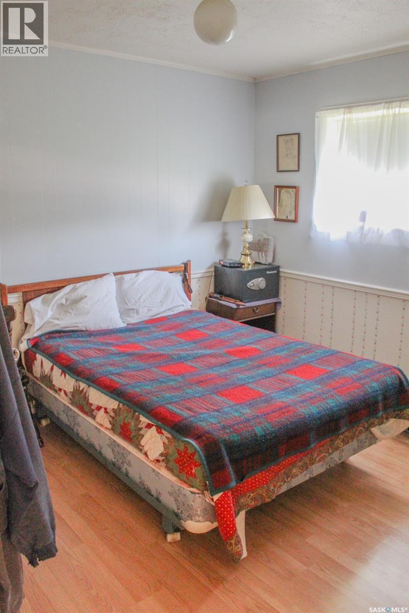 101 Cairns Avenue W, Melfort, SK - Indoor Photo Showing Bedroom