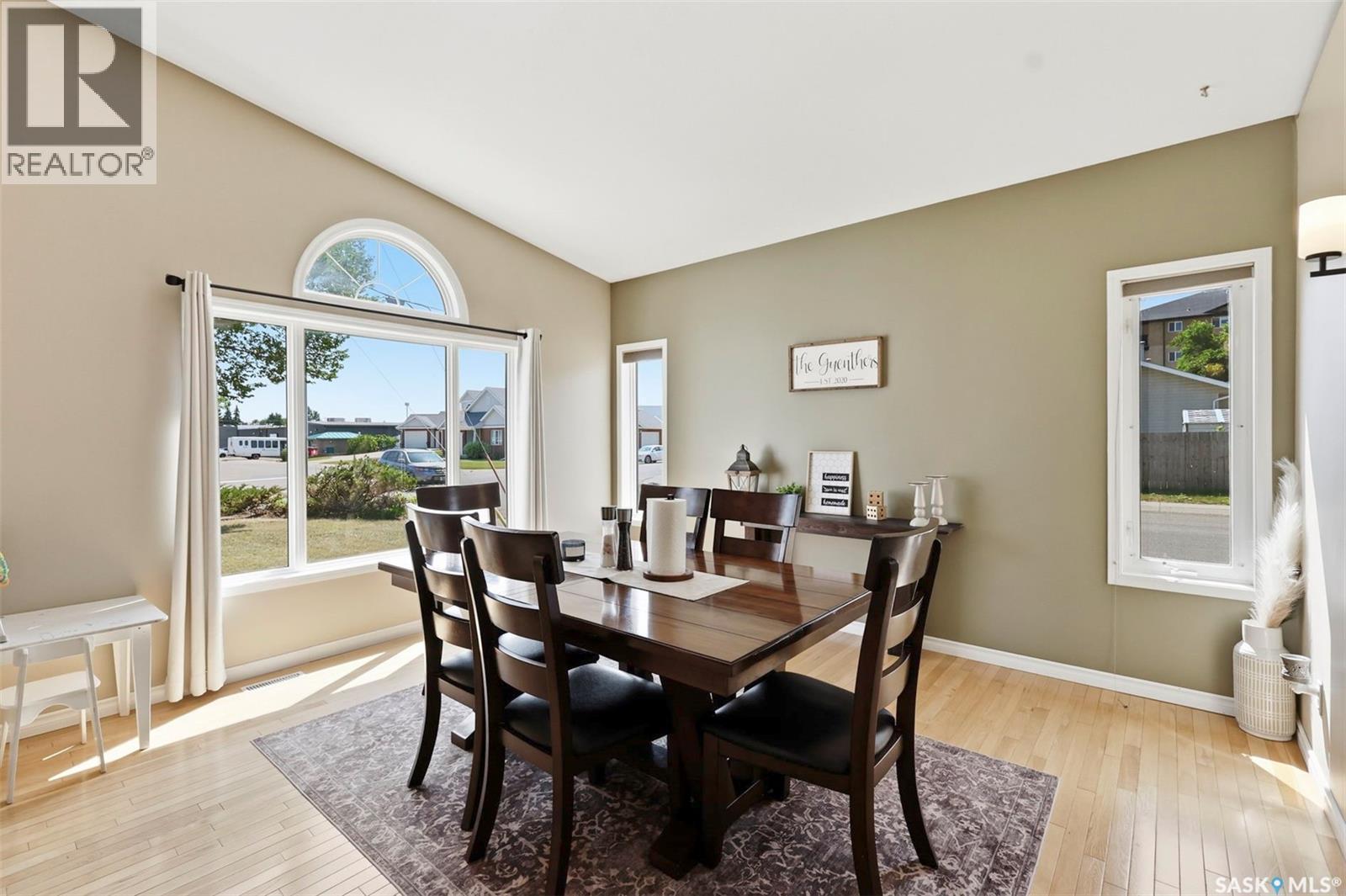 201 1St Avenue N, Warman, SK - Indoor Photo Showing Dining Room