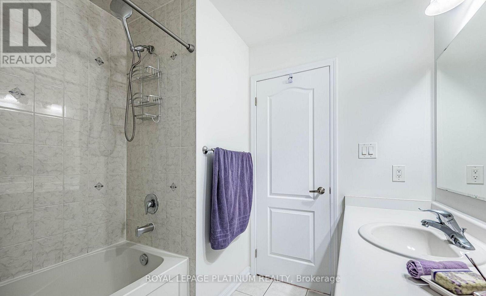 43 Arkwright Drive, Brampton, ON - Indoor Photo Showing Bathroom