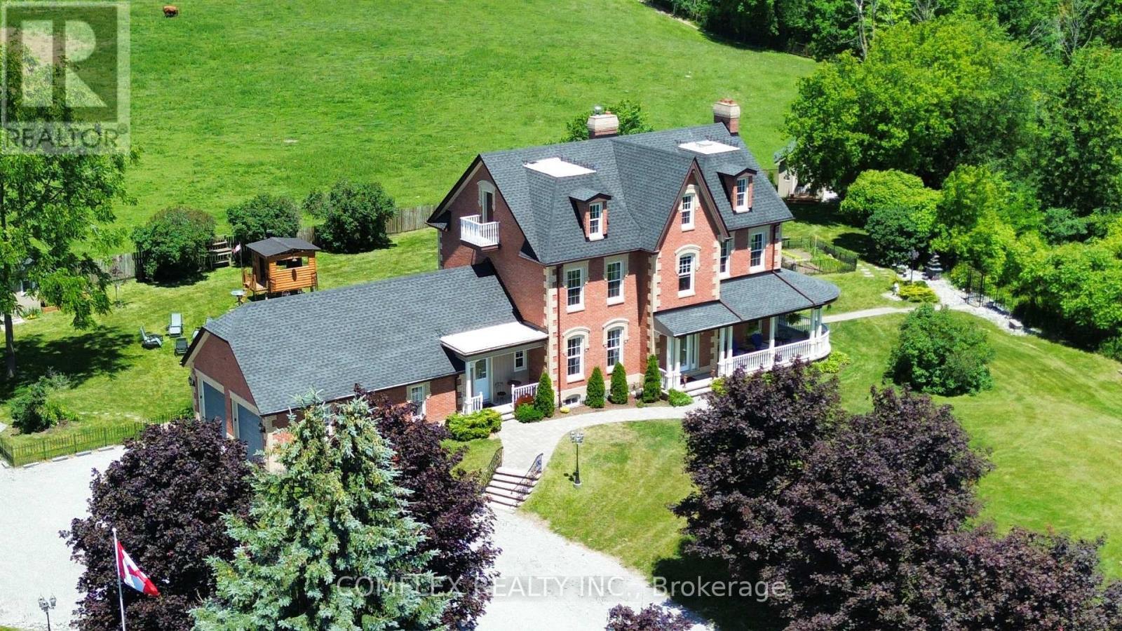 1150 Raglan Road E, Oshawa, ON - Outdoor With Deck Patio Veranda