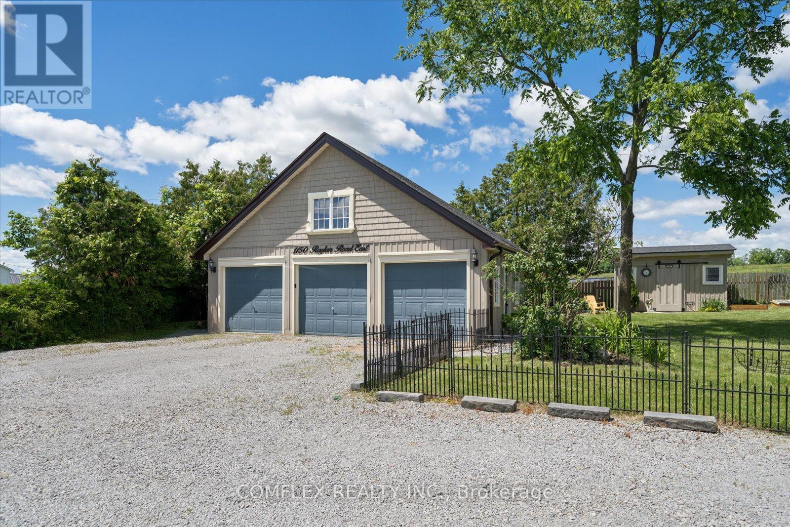 1150 Raglan Road E, Oshawa, ON - Outdoor
