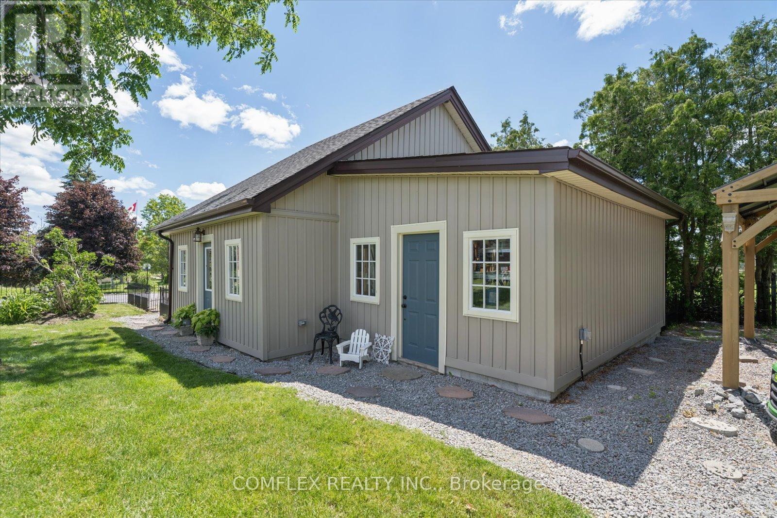 1150 Raglan Road E, Oshawa, ON - Outdoor