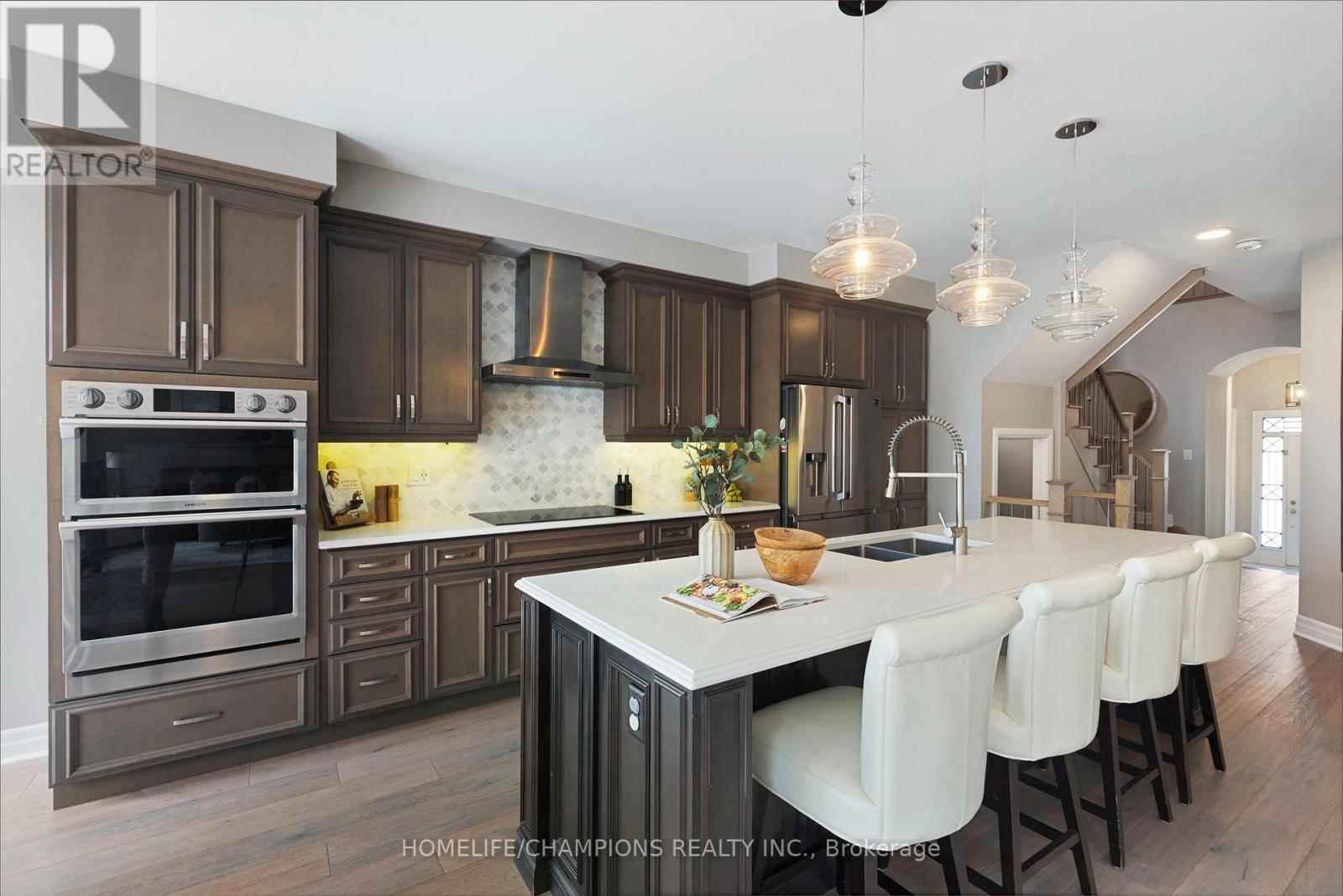 993 Dragonfly Avenue, Pickering, ON - Indoor Photo Showing Kitchen With Double Sink With Upgraded Kitchen