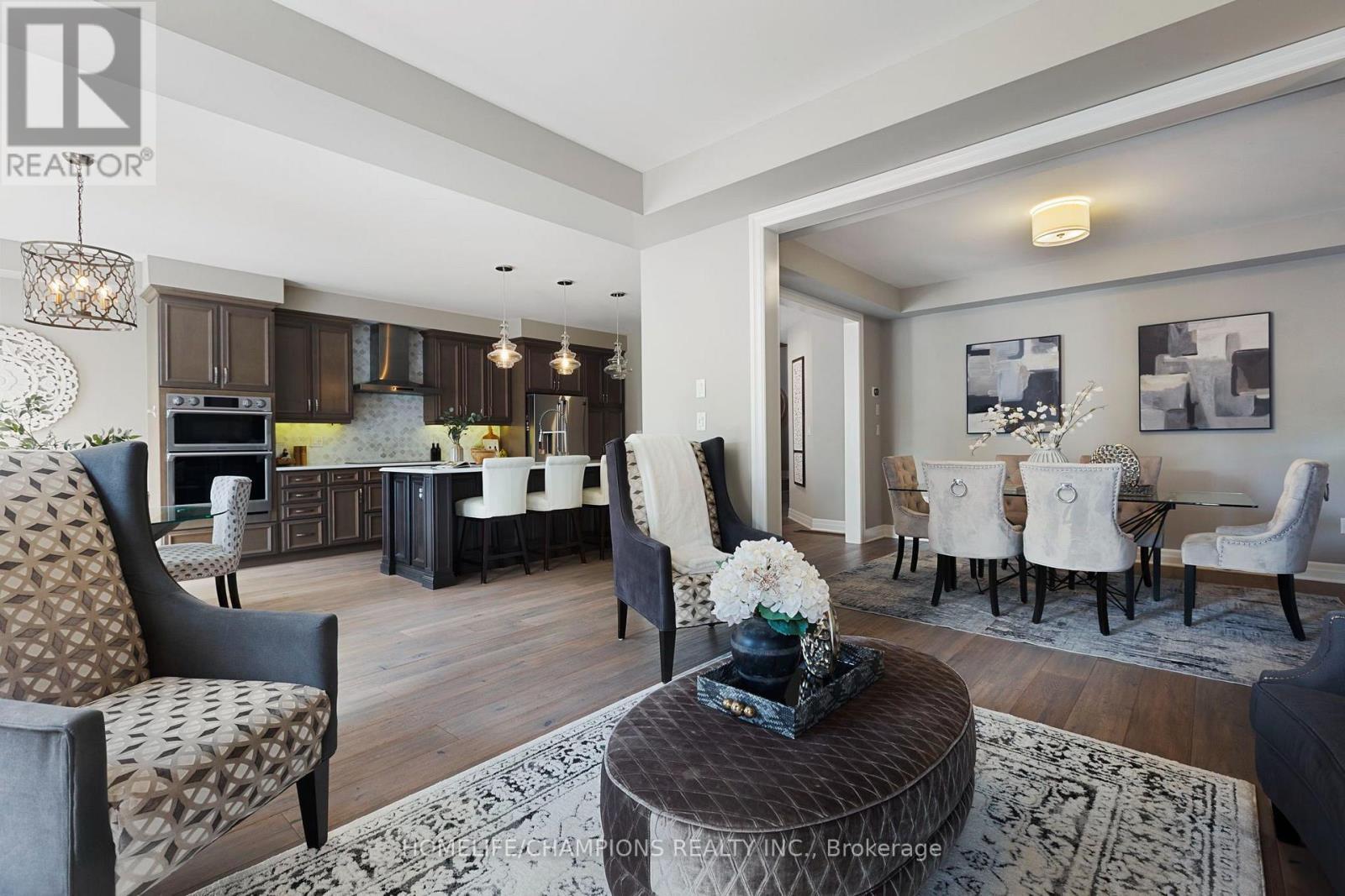 993 Dragonfly Avenue, Pickering, ON - Indoor Photo Showing Living Room