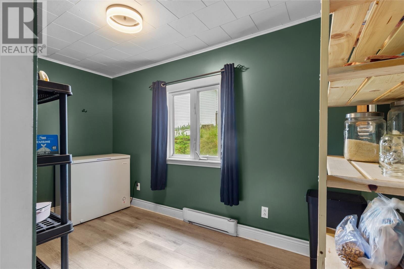 6 Willow Drive, Paradise, NL - Indoor