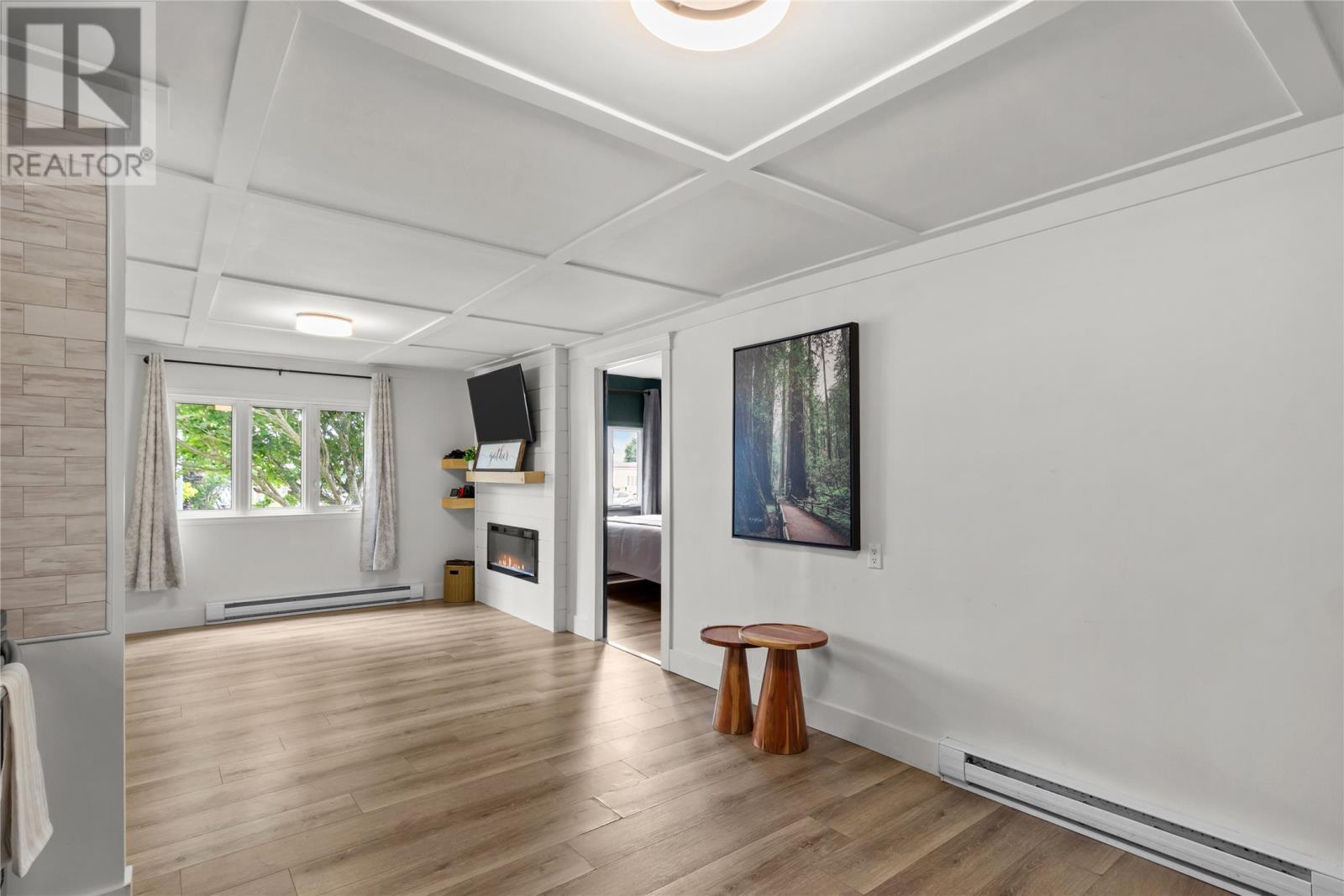 6 Willow Drive, Paradise, NL - Indoor