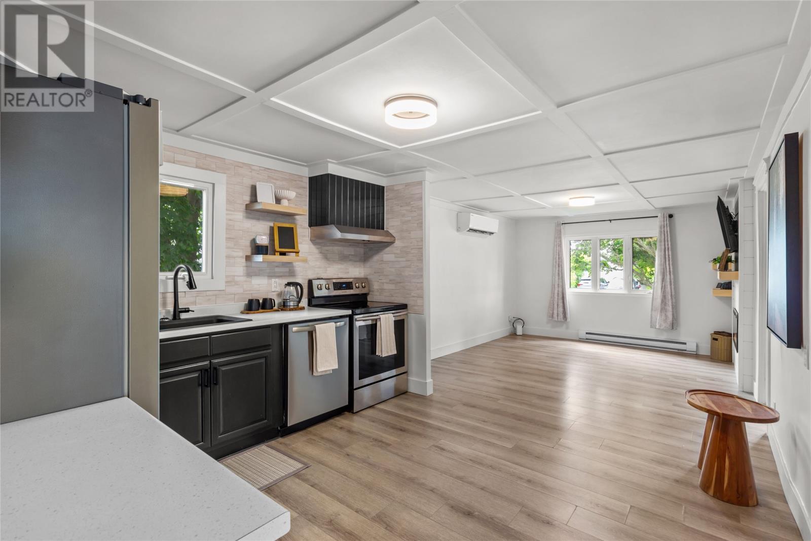 6 Willow Drive, Paradise, NL - Indoor Photo Showing Kitchen