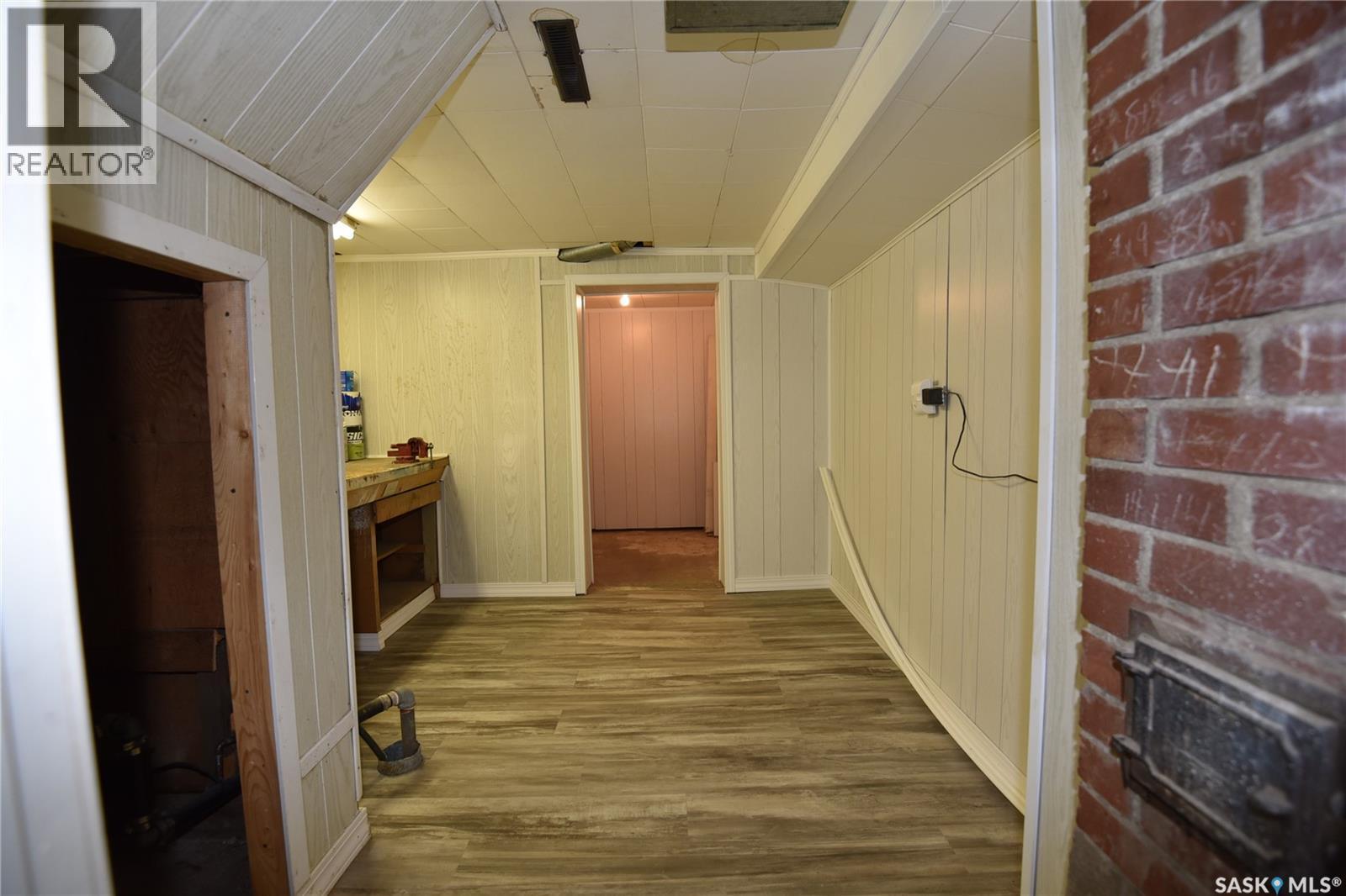 207 Pine Avenue, Nipawin, SK - Indoor Photo Showing Other Room