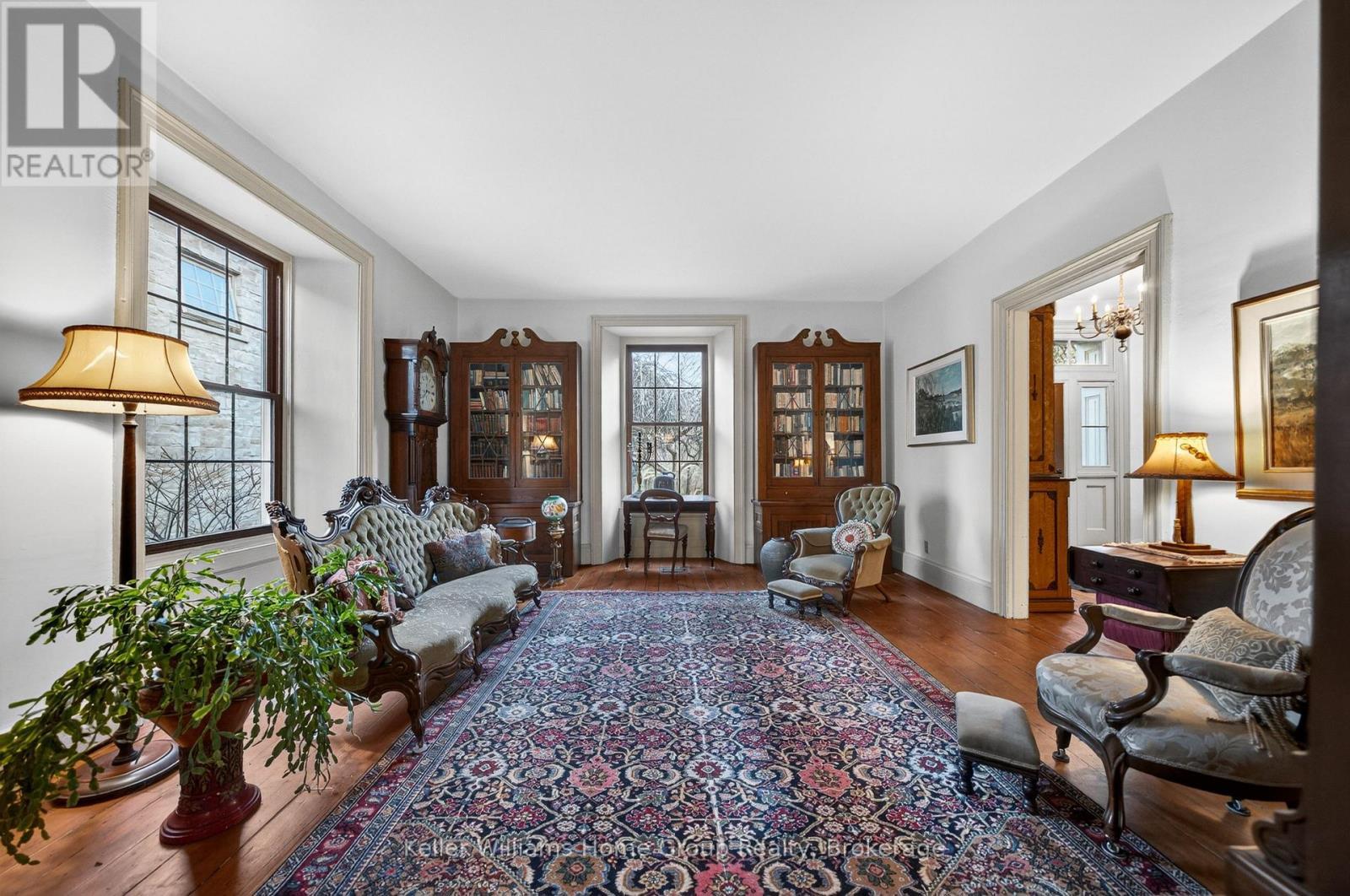 768 Bon Accord Street, Centre Wellington (Fergus), ON - Indoor Photo Showing Living Room