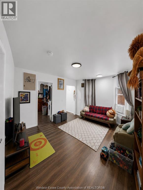 253 Curry Avenue, Windsor, ON - Indoor Photo Showing Other Room