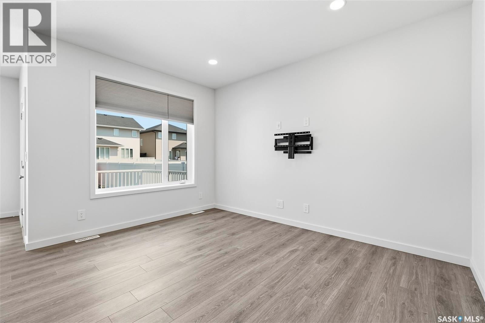 377 Germain Manor, Saskatoon, SK - Indoor Photo Showing Other Room