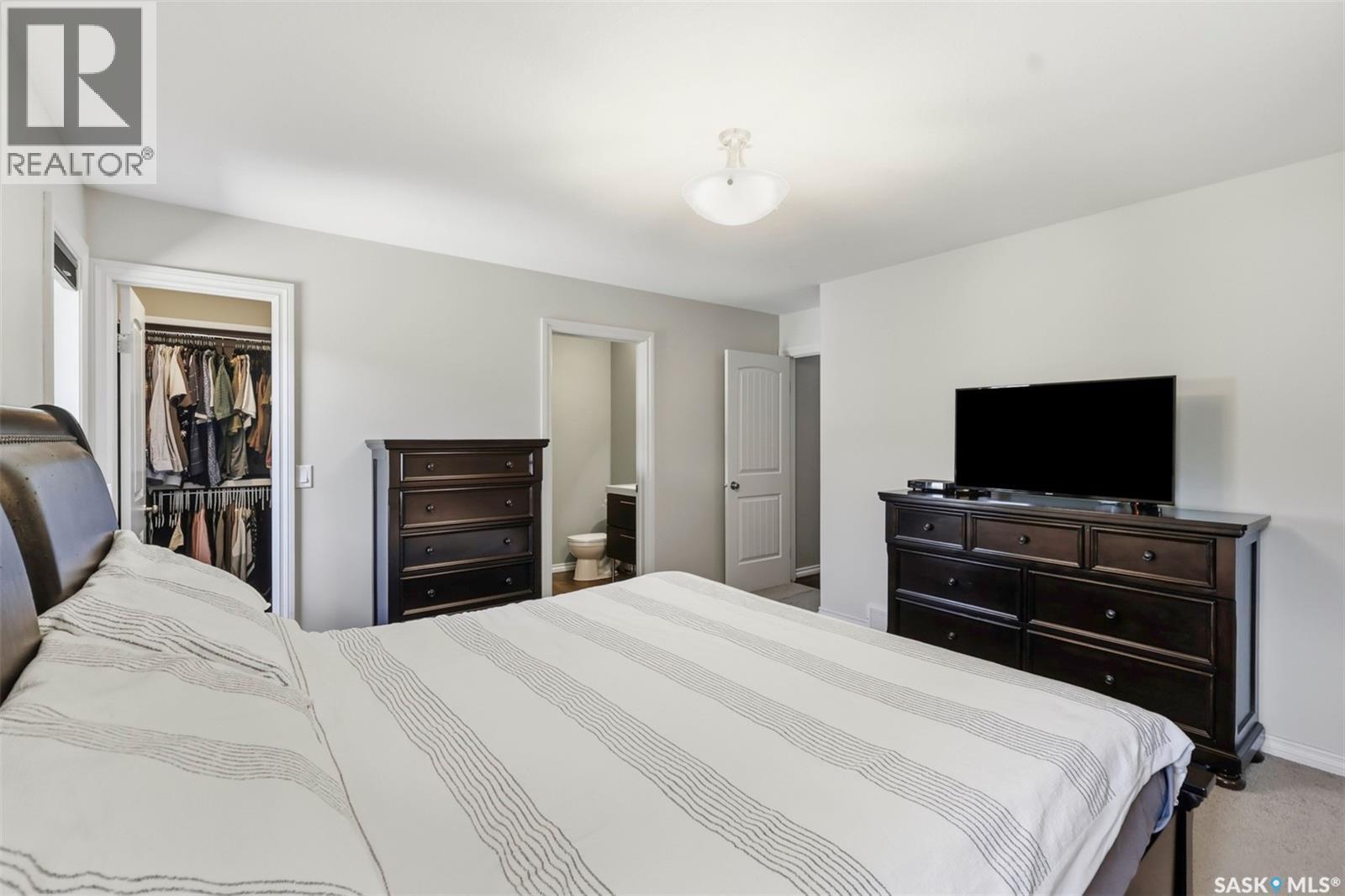 217 Isabella Street E, Saskatoon, SK - Indoor Photo Showing Bedroom