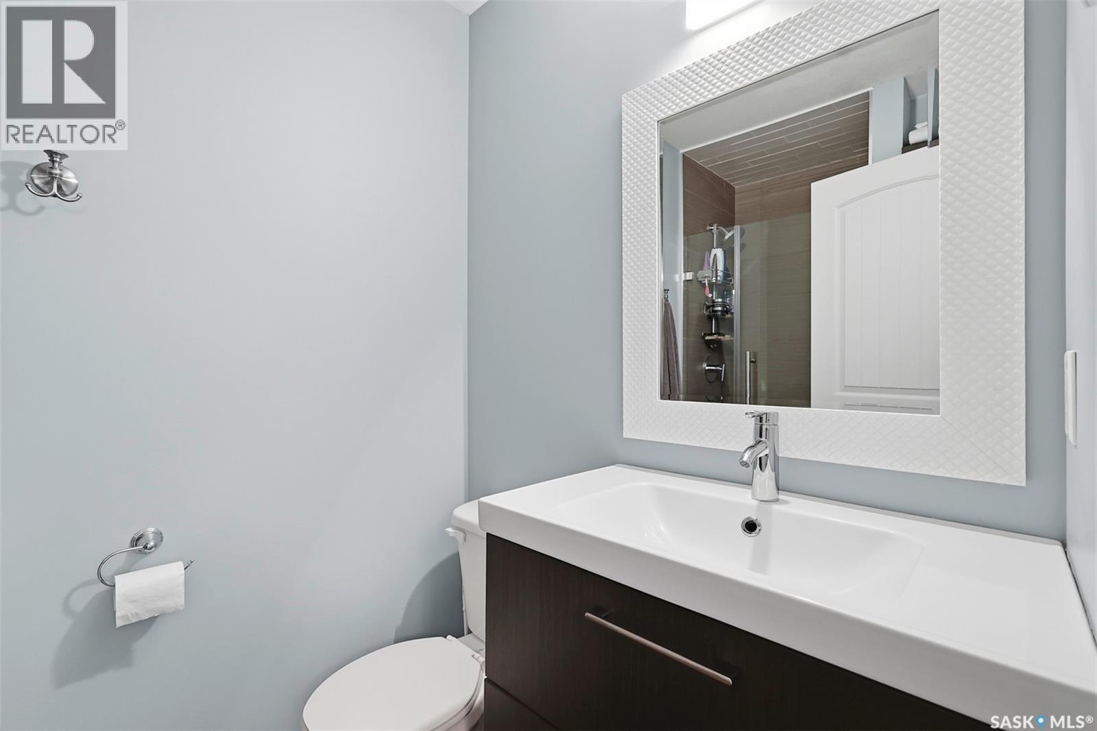 217 Isabella Street E, Saskatoon, SK - Indoor Photo Showing Bathroom