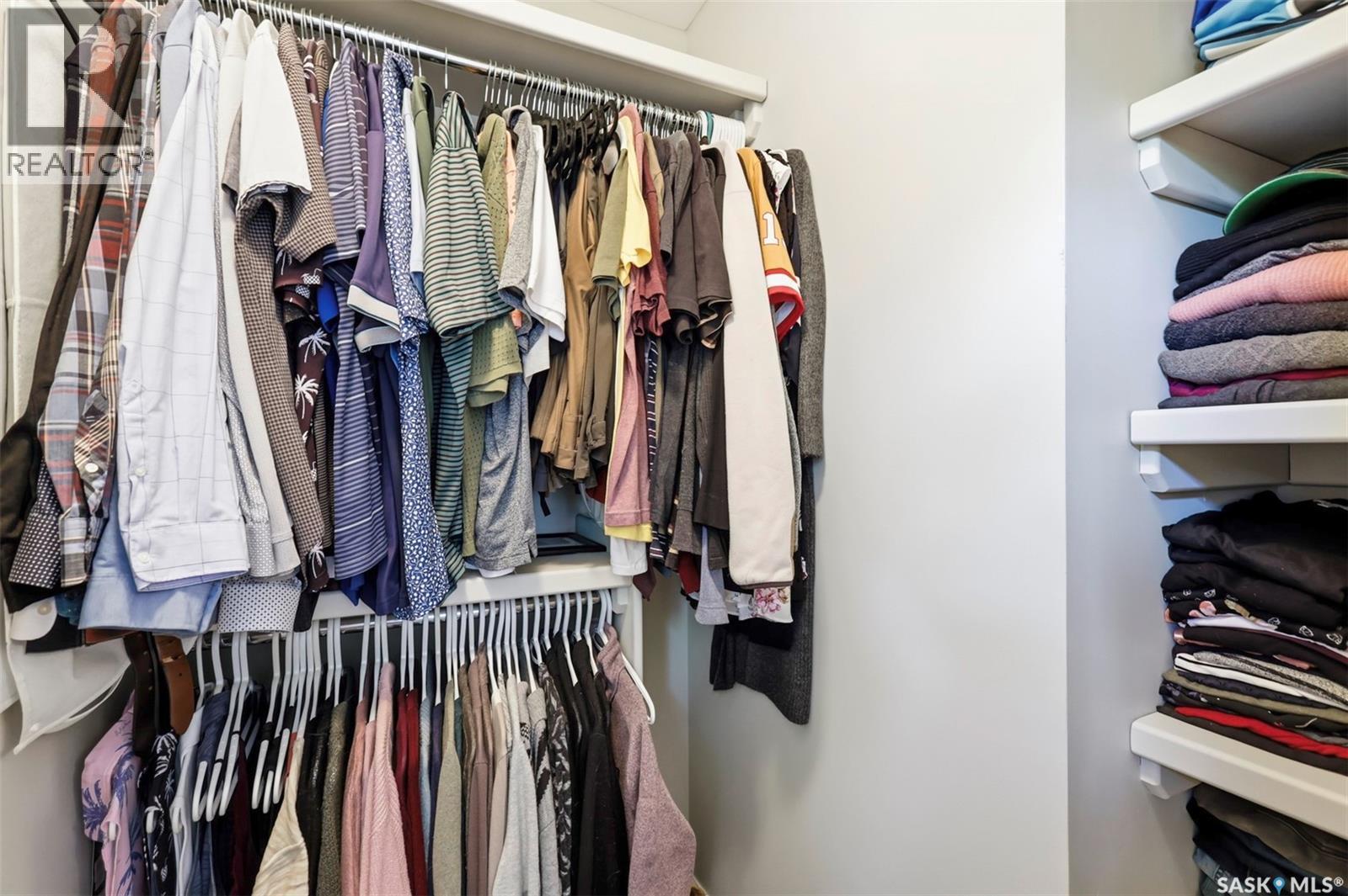 217 Isabella Street E, Saskatoon, SK - Indoor With Storage