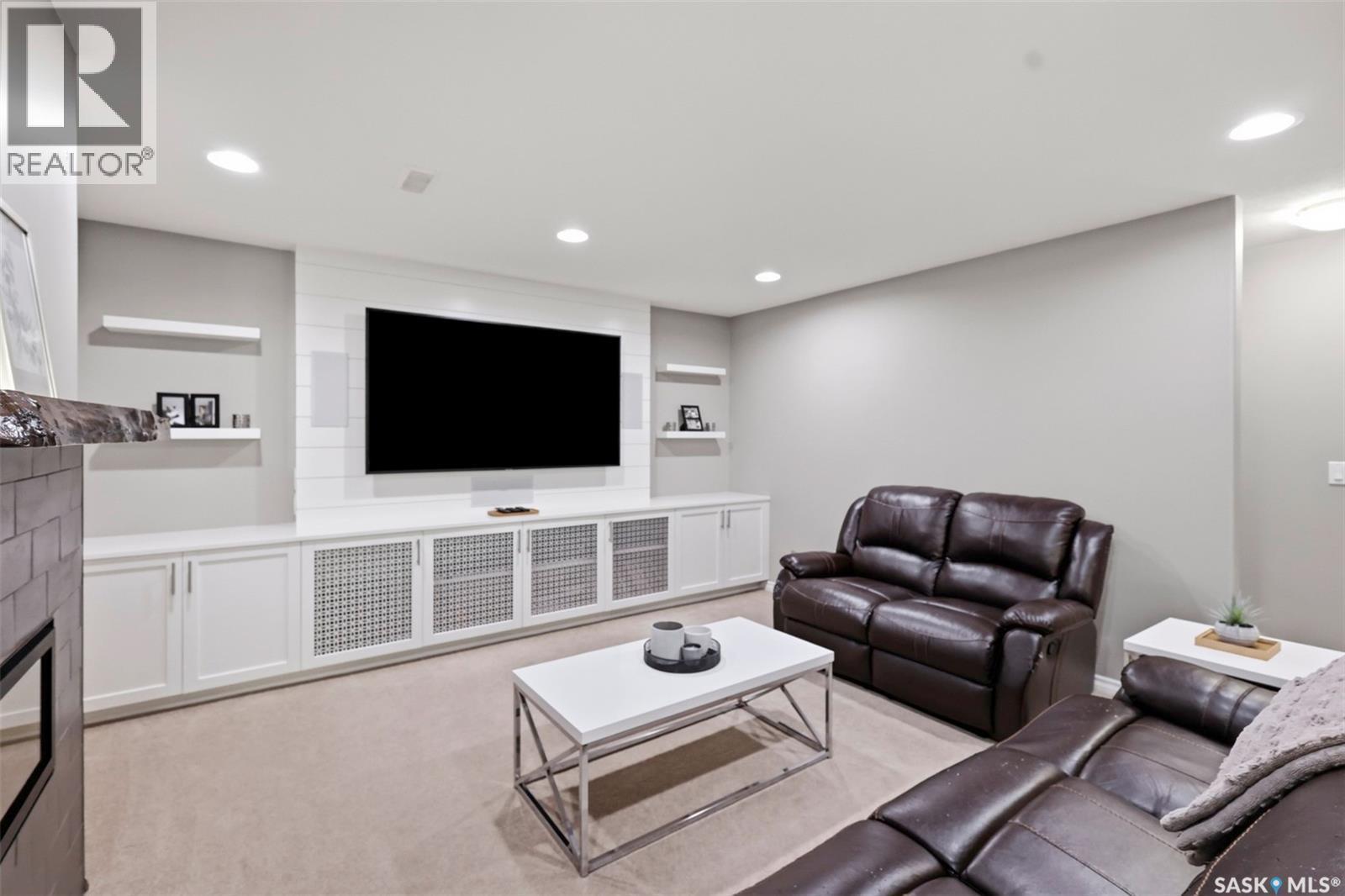 217 Isabella Street E, Saskatoon, SK - Indoor