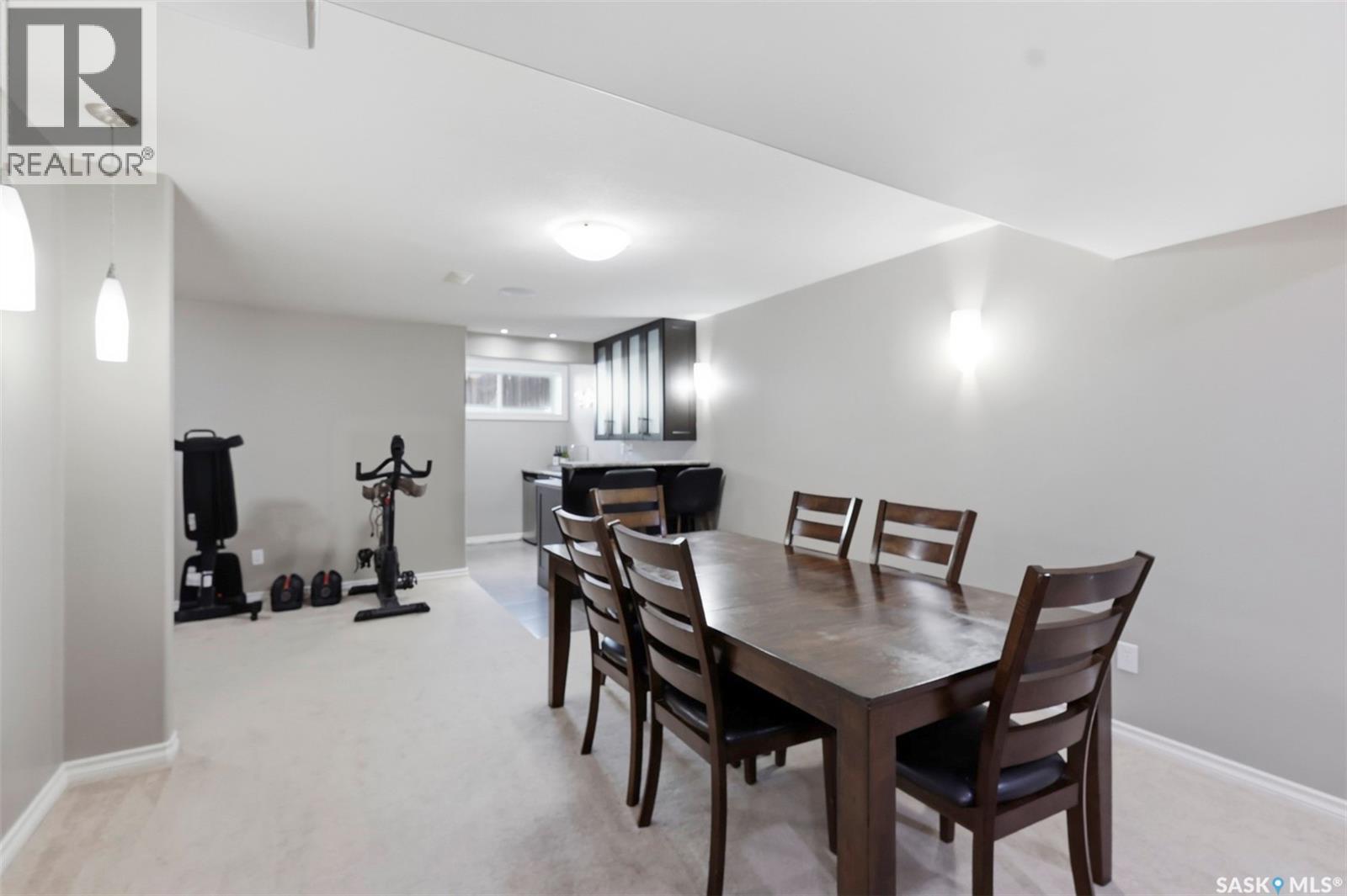 217 Isabella Street E, Saskatoon, SK - Indoor Photo Showing Dining Room