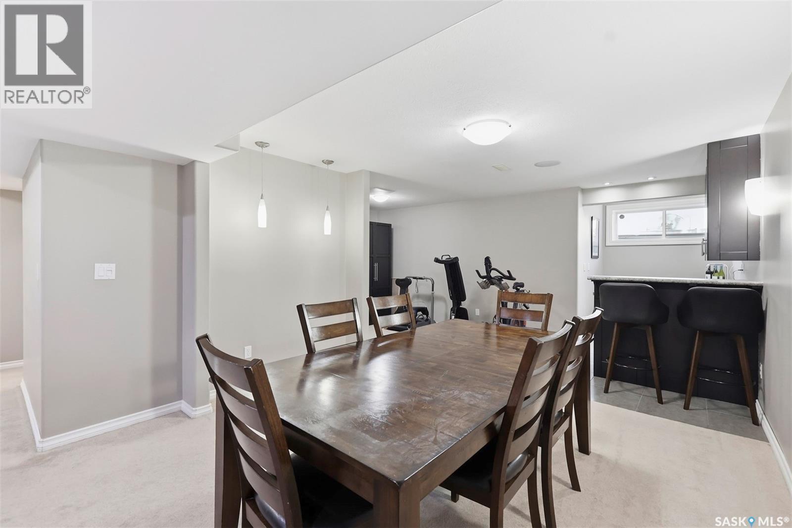 217 Isabella Street E, Saskatoon, SK - Indoor Photo Showing Dining Room