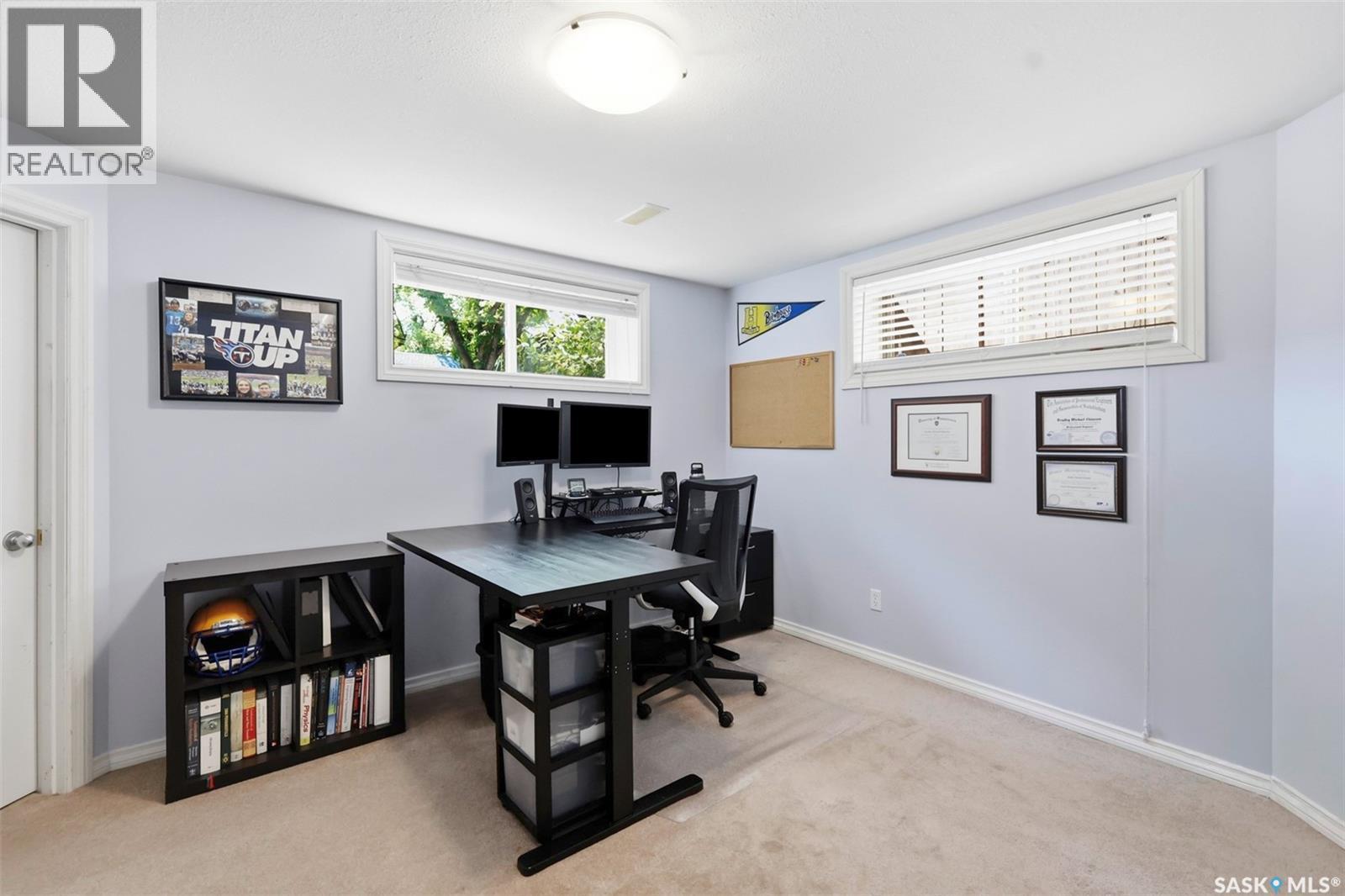 217 Isabella Street E, Saskatoon, SK - Indoor Photo Showing Office