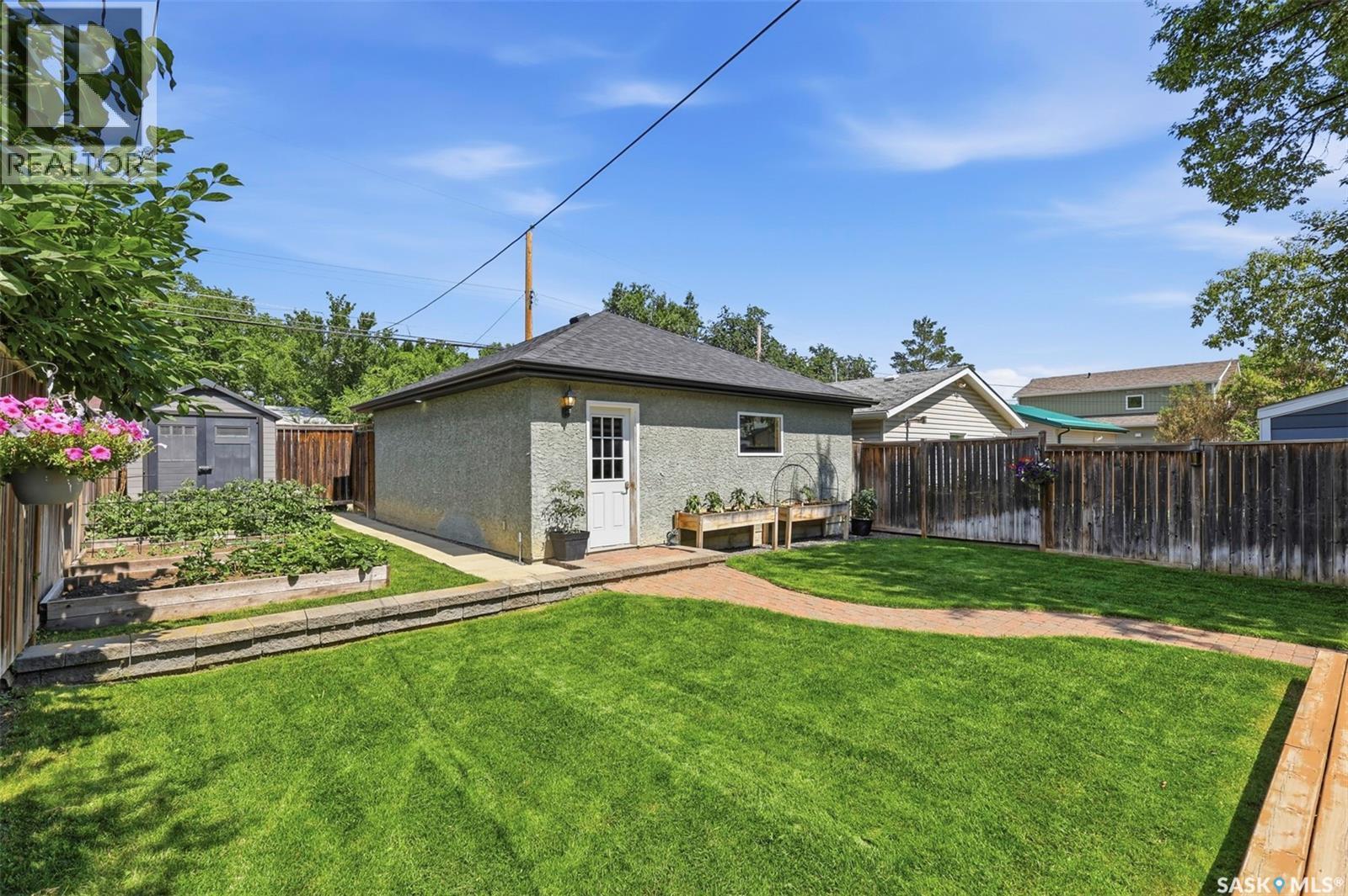 217 Isabella Street E, Saskatoon, SK - Outdoor