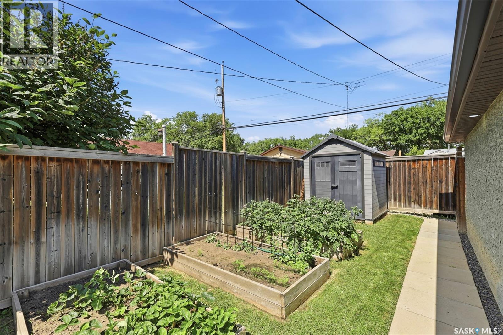217 Isabella Street E, Saskatoon, SK - Outdoor