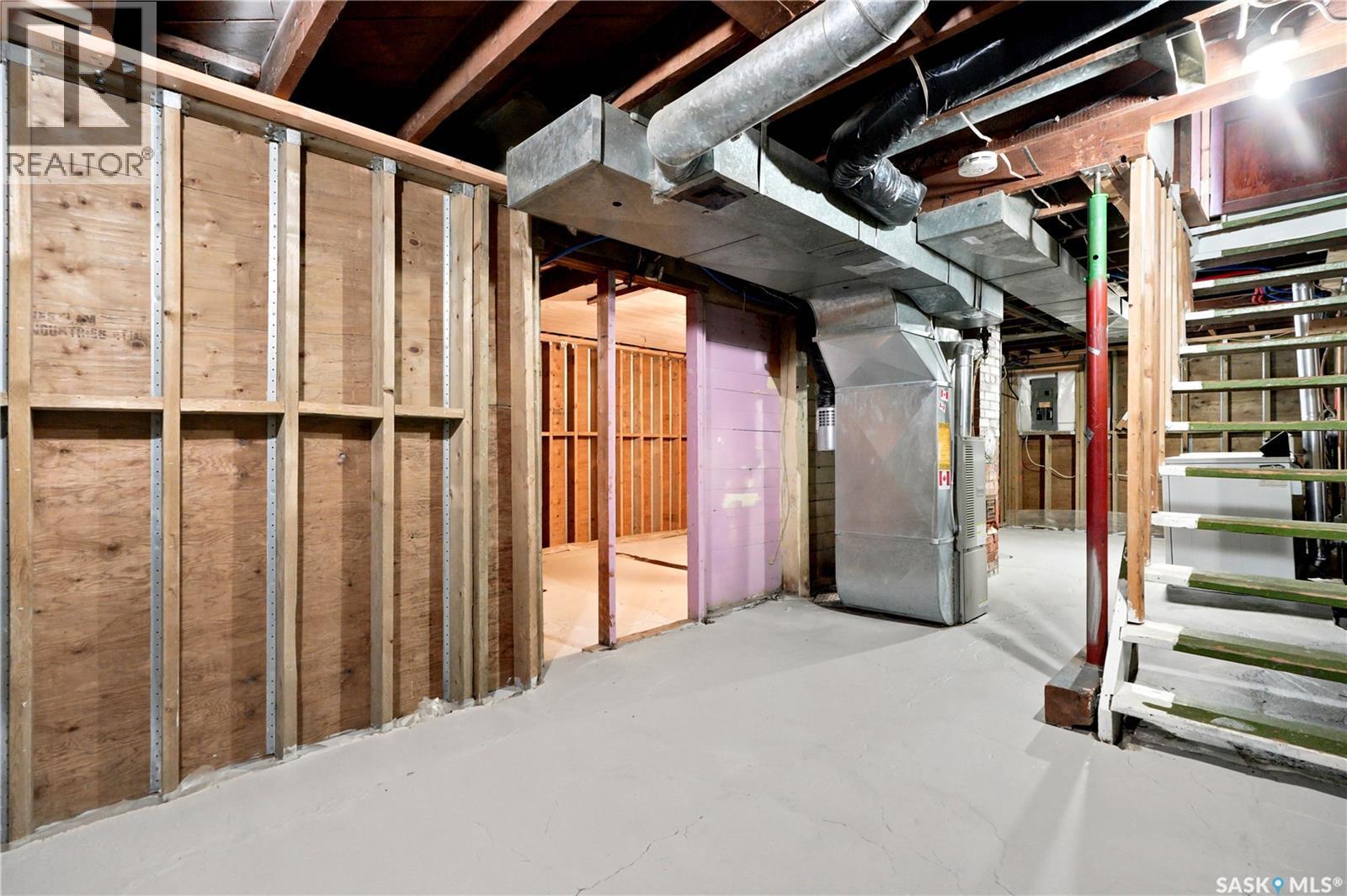 1117 Kilburn Avenue, Saskatoon, SK - Indoor Photo Showing Basement