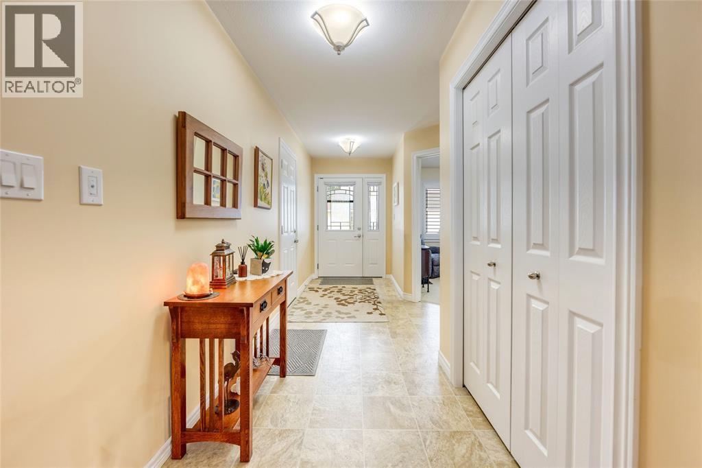 5600 Blackwell Sideroad Unit# 465, Sarnia, ON - Indoor Photo Showing Other Room