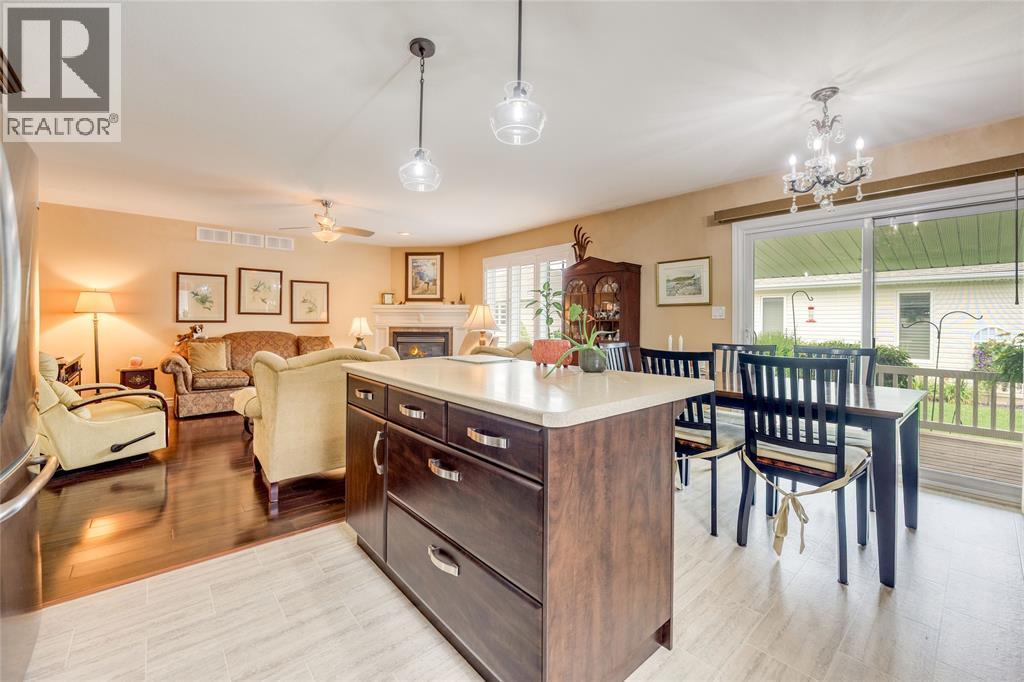 5600 Blackwell Sideroad Unit# 465, Sarnia, ON - Indoor